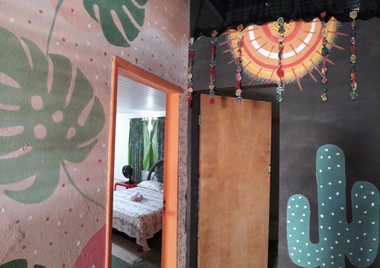 Perto Do Aeroporto De Salvador - Dona Pitanga Hostel Lauro de Freitas Eksteriør bilde