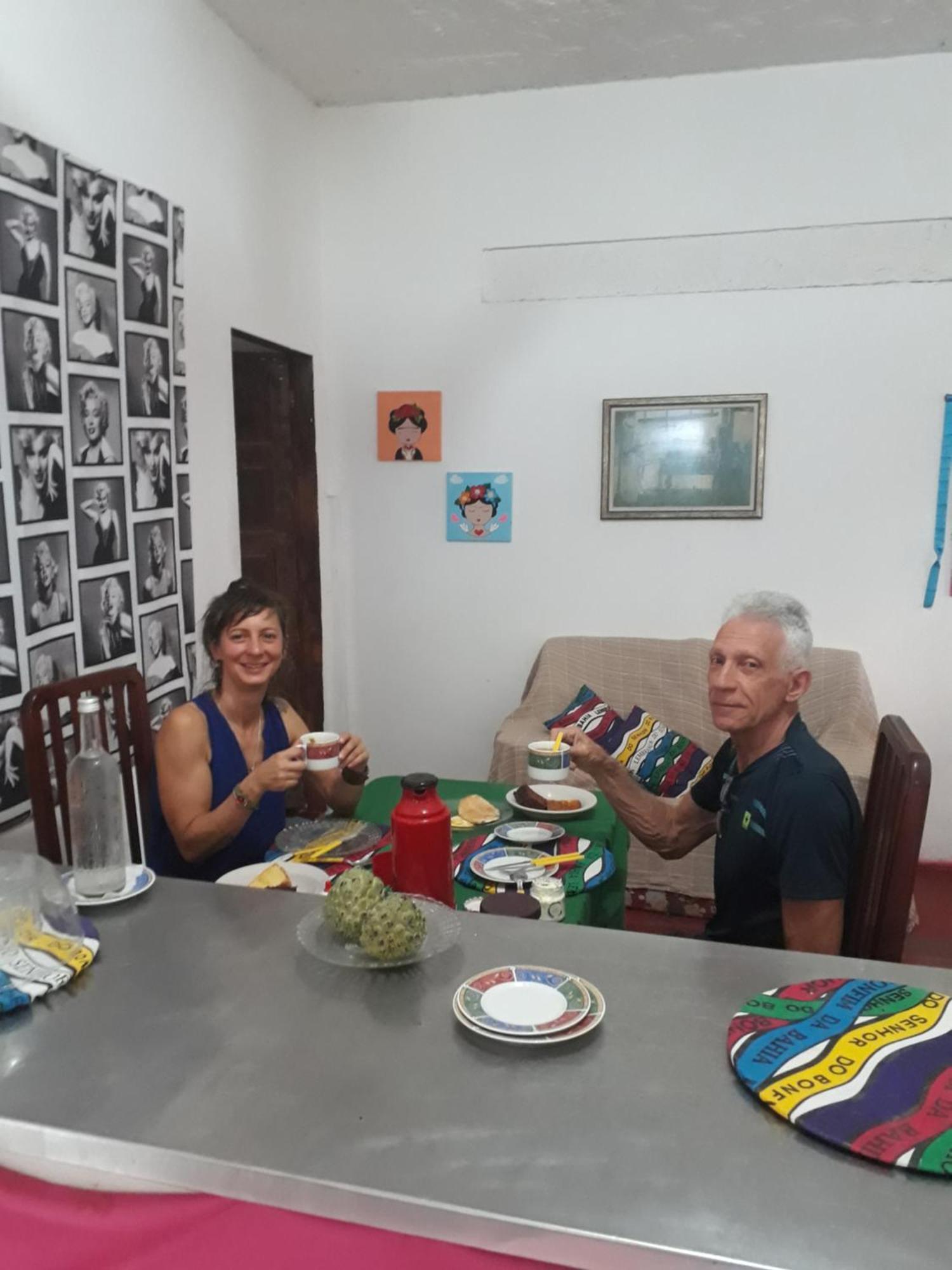 Perto Do Aeroporto De Salvador - Dona Pitanga Hostel Lauro de Freitas Eksteriør bilde