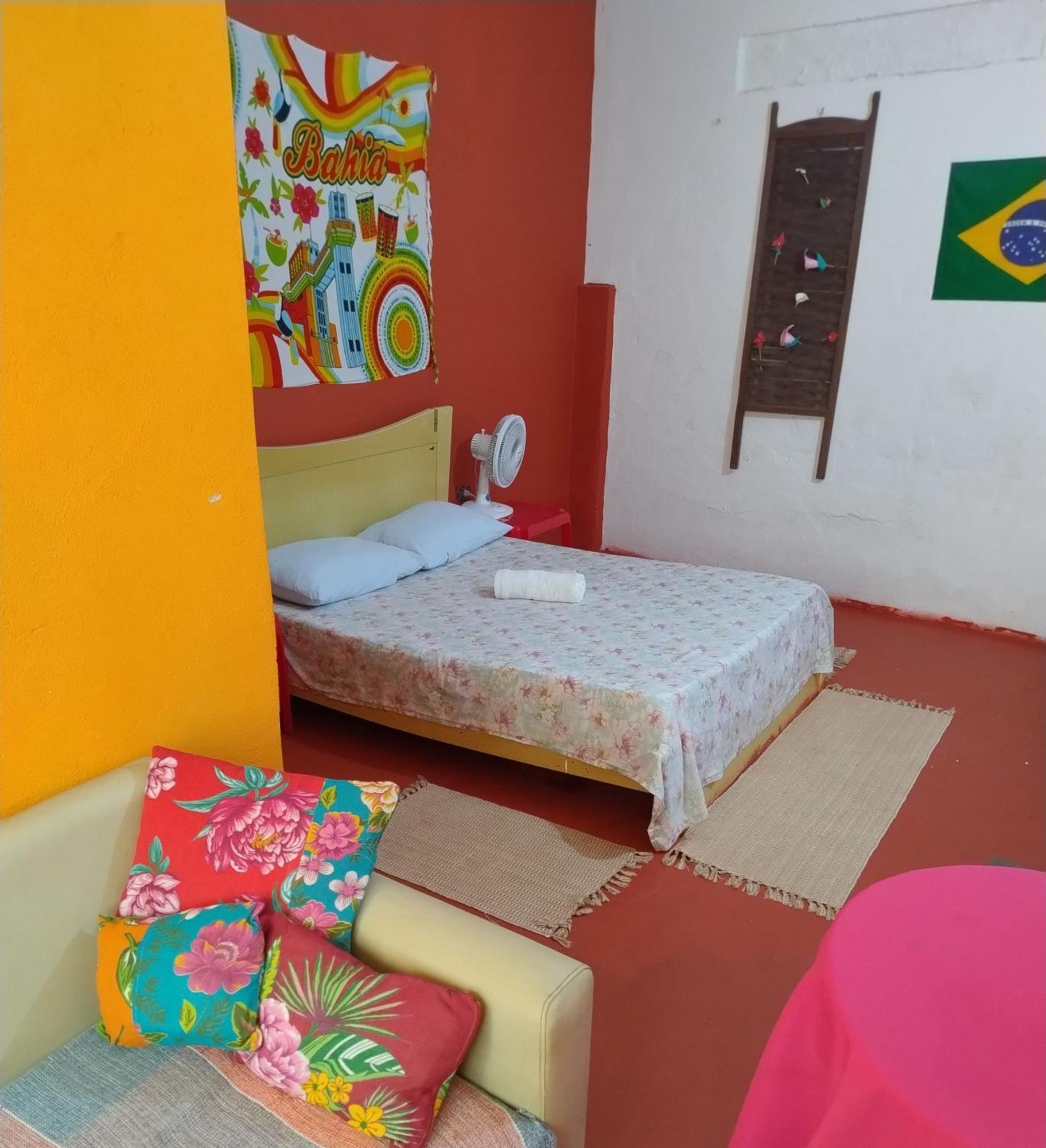 Perto Do Aeroporto De Salvador - Dona Pitanga Hostel Lauro de Freitas Eksteriør bilde